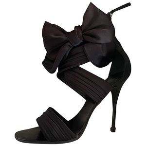 Giuseppe Zanotti - Satin Bow Black Sandals - 35